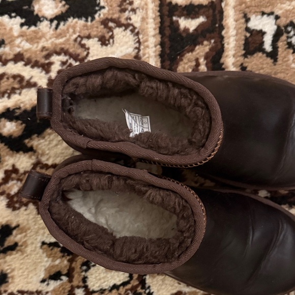 UGG regen classic ultra mini Ironwood Leather Shortie Boots - Picture 6 of 6